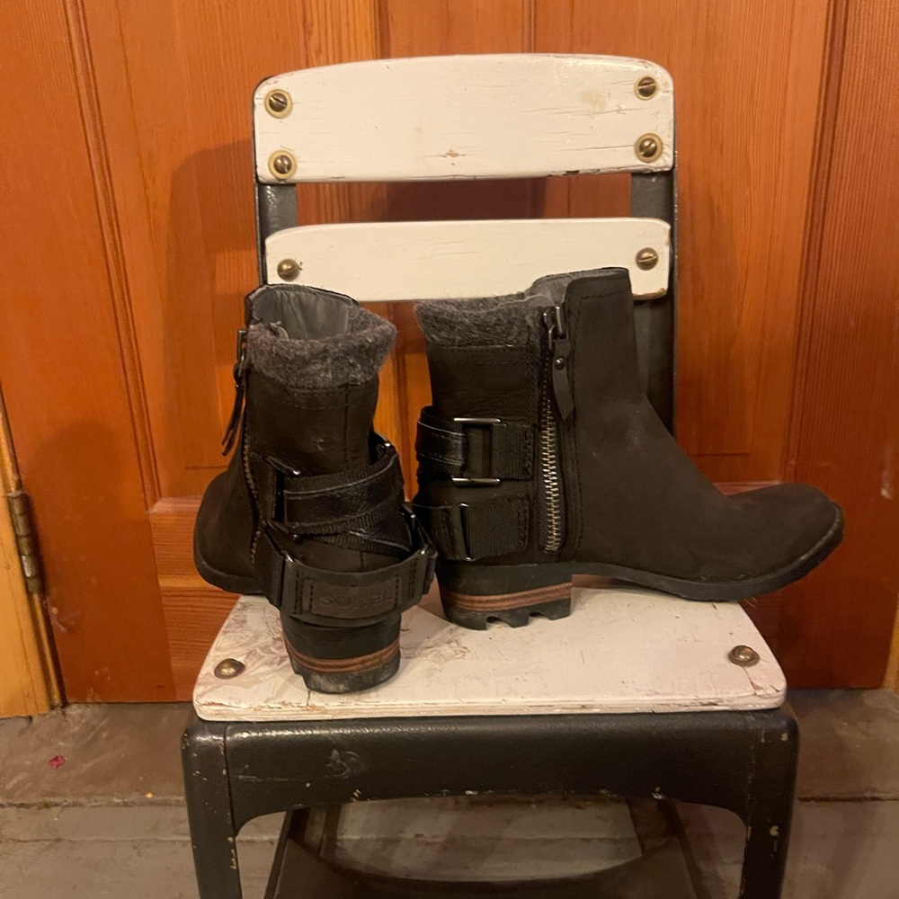 Women’s Black Sorel Ankle Boots with Buckle and Zipper